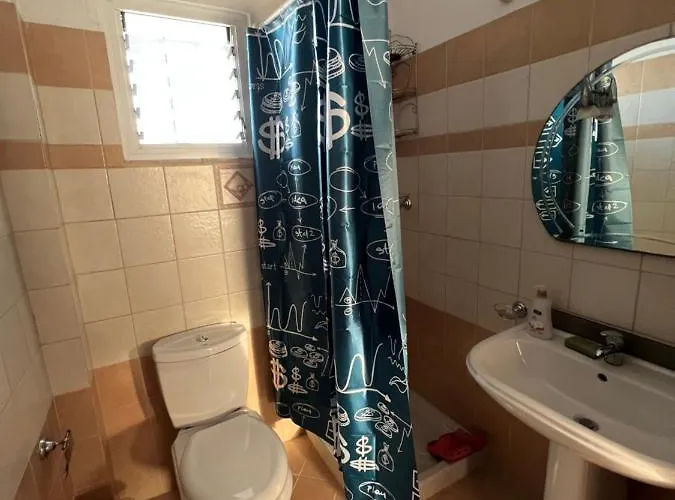 Deep Blue Apts 6/6 *